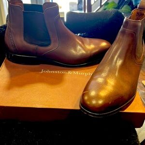 Leather boots like new!